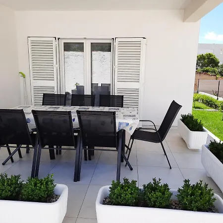 Bajlo With Three Bedrooms Villa