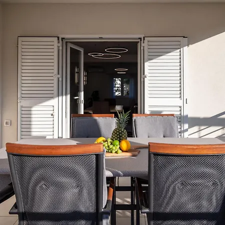别墅 Bajlo With Three Bedrooms