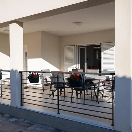 别墅 Bajlo With Three Bedrooms 扎达尔