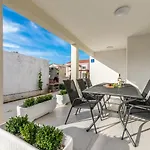 Bajlo With Three Bedrooms * Задар