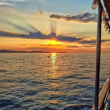 Villa Bajlo With Three Bedrooms *