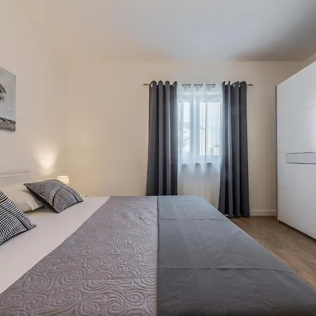 Bajlo With Three Bedrooms *