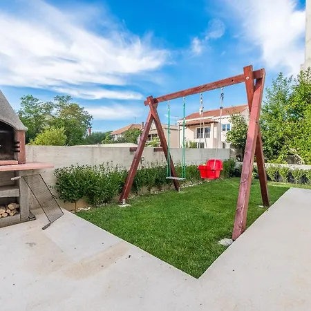 Villa Bajlo With Three Bedrooms