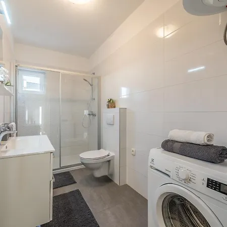 Bajlo With Three Bedrooms Villa