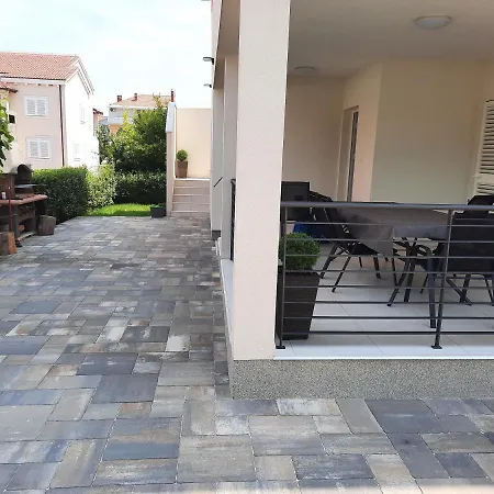 Bajlo With Three Bedrooms Villa