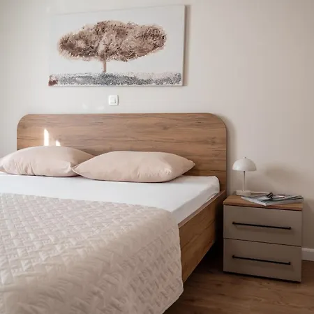 Bajlo With Three Bedrooms Villa Zadar