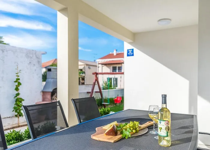 Bajlo With Three Bedrooms Villa *