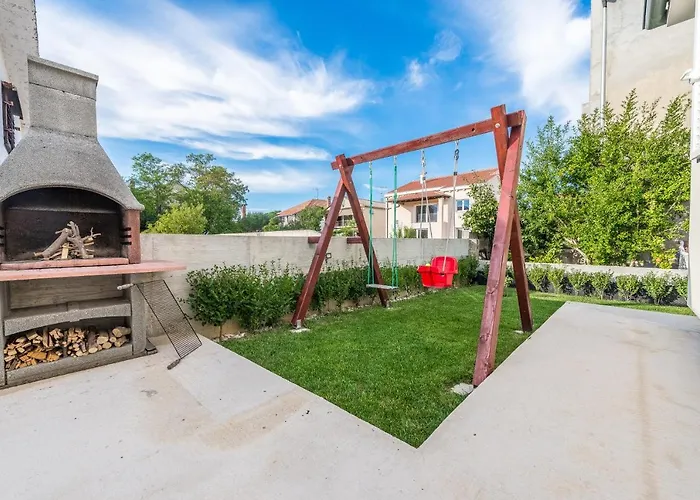 Villa Bajlo With Three Bedrooms